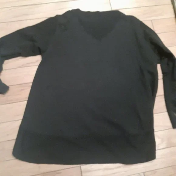 Beautiful TUNIC - Picture 4 of 4